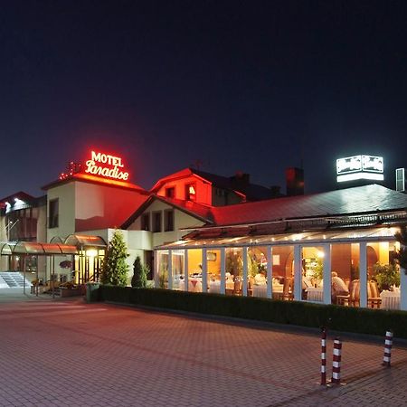 Motel Paradise Тожим Екстер'єр фото