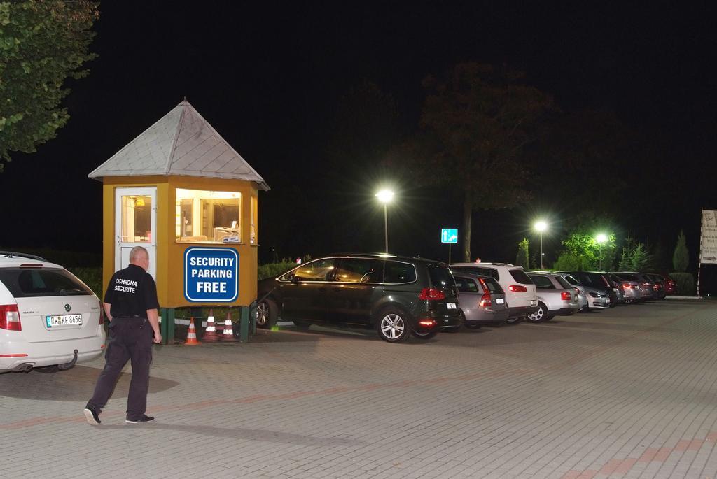 Motel Paradise Тожим Екстер'єр фото